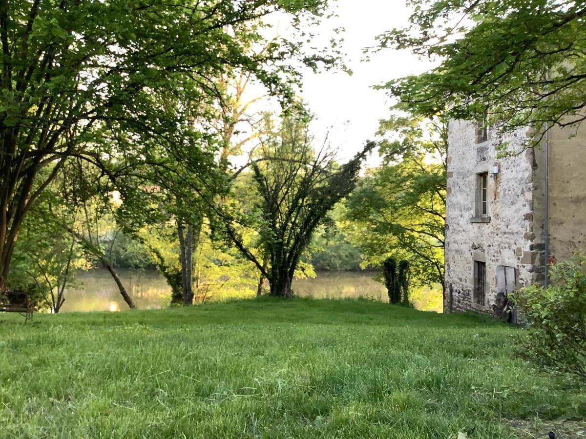 เล ช็องบร์ โดต เล เดลิซ เดอ ลา วูต Hotel Lavoute-sur-Loire ภายนอก รูปภาพ